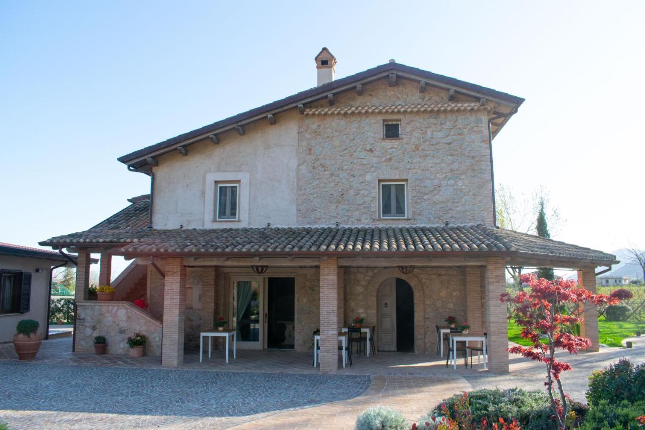 Camera Iris - B&B Antico Casale Monte San Biagio Buitenkant foto